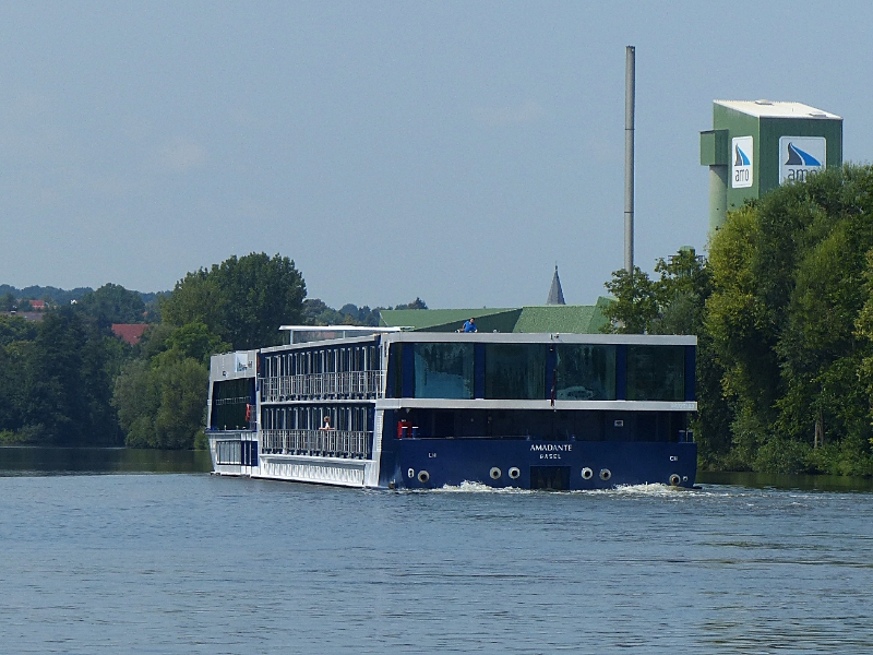 BA28.07.2014-12.36.58_B.jpg - Bamberg, Main-Donau Kanal mit Flusskreuzfahrtschiff 'Amadante' aus Basel