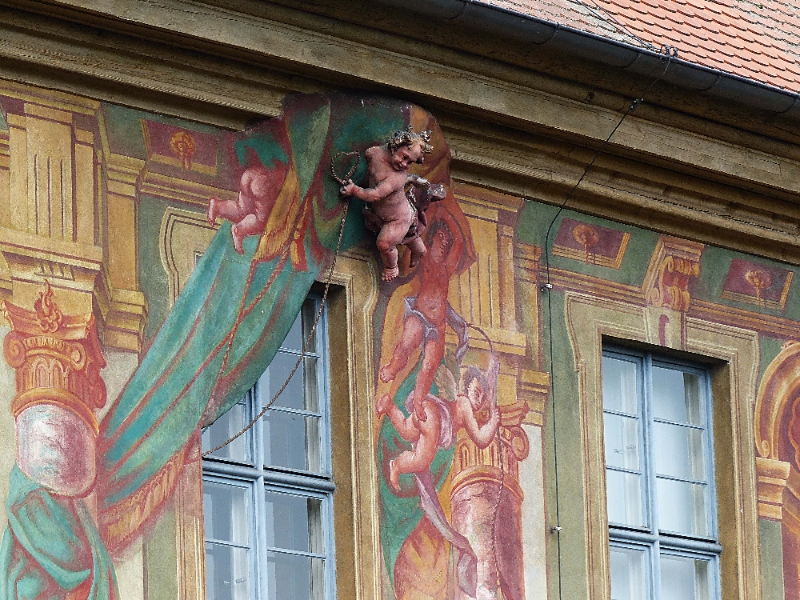 BA29.07.2014-10.55.38_B.jpg - Bamberg, Altes Rathaus mit Freskenmalerei und einem Engel an der Ostseite
