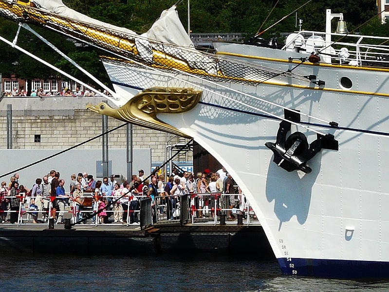 P1040975.jpg - Die Gorch Fock zu Besuch im Hamburger Hafen vom 05.-08.08.2010