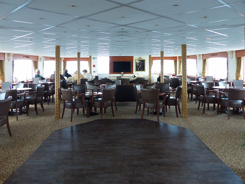BS28.06.2013-11.50.00_B.jpg - MS Princess, Lounge mit Tanzfläche