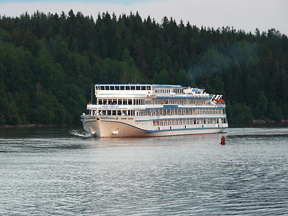 Schiff der weien Flotte auf Gegenkurs