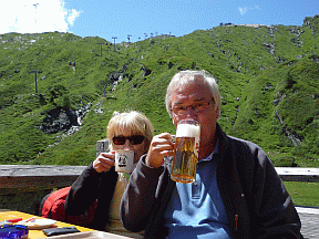 Prost auf die Berge