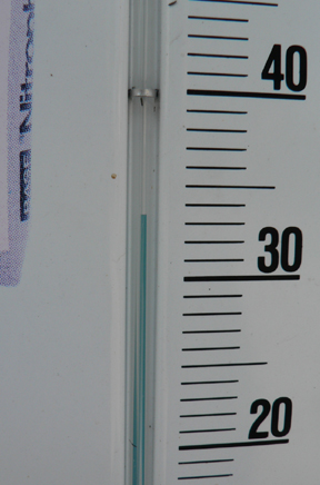 Thermometeranzeige am Bahnhof von Gelchsheim